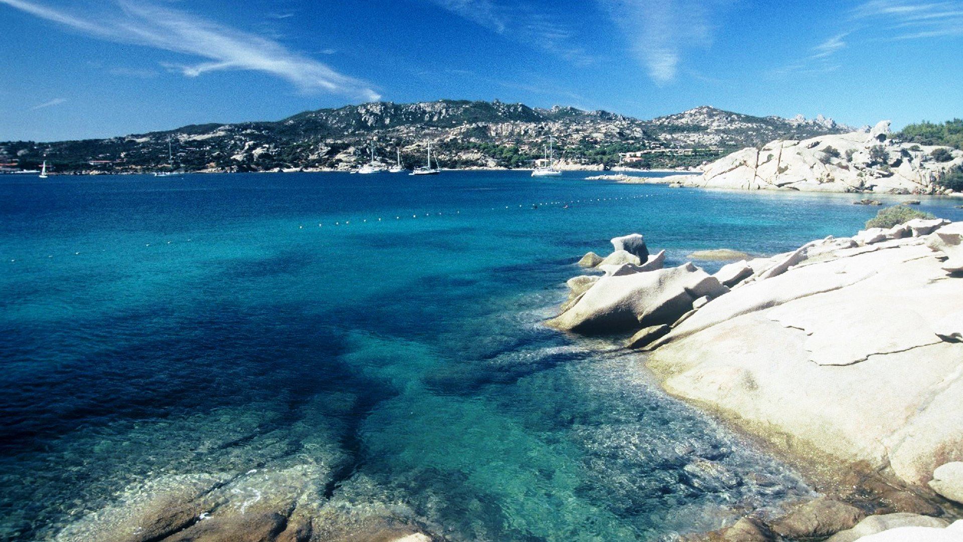 Sardegna: Un Viaggio Tra Storia, Cultura e Paesaggi Unici